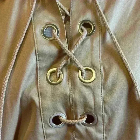 Chico's Womens Top with front string tie, Taupe (Size 4) - Picture 5 of 13